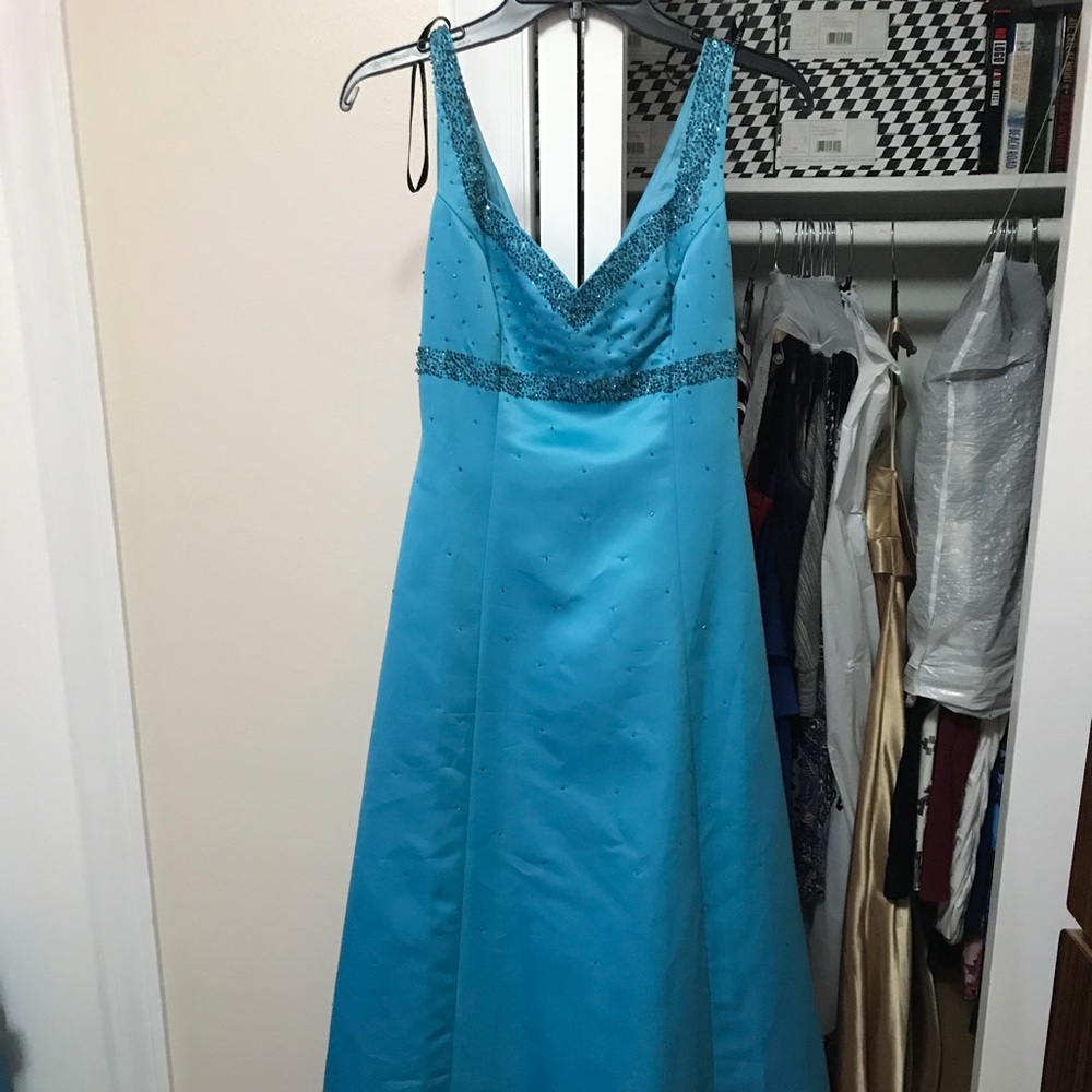 Juniors prom dress